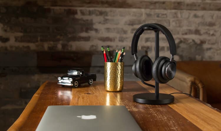 TwelveSouth Fermata Intl Headphone Charging Stand