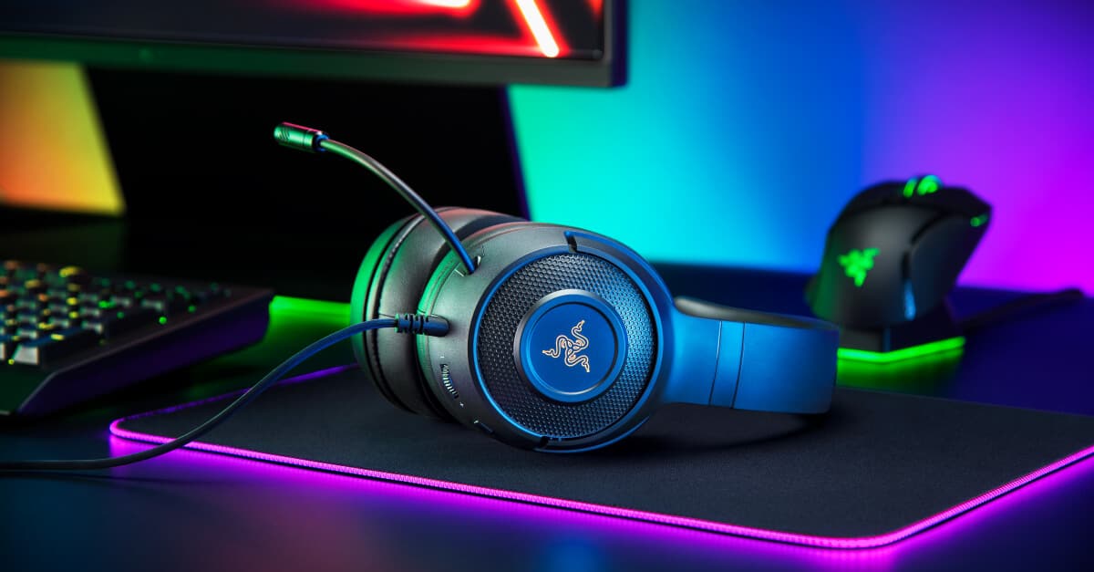 EXPERIENCE ULTRA-LIGHT GAMING COMFORT WITH THE RAZER KRAKEN V3 X