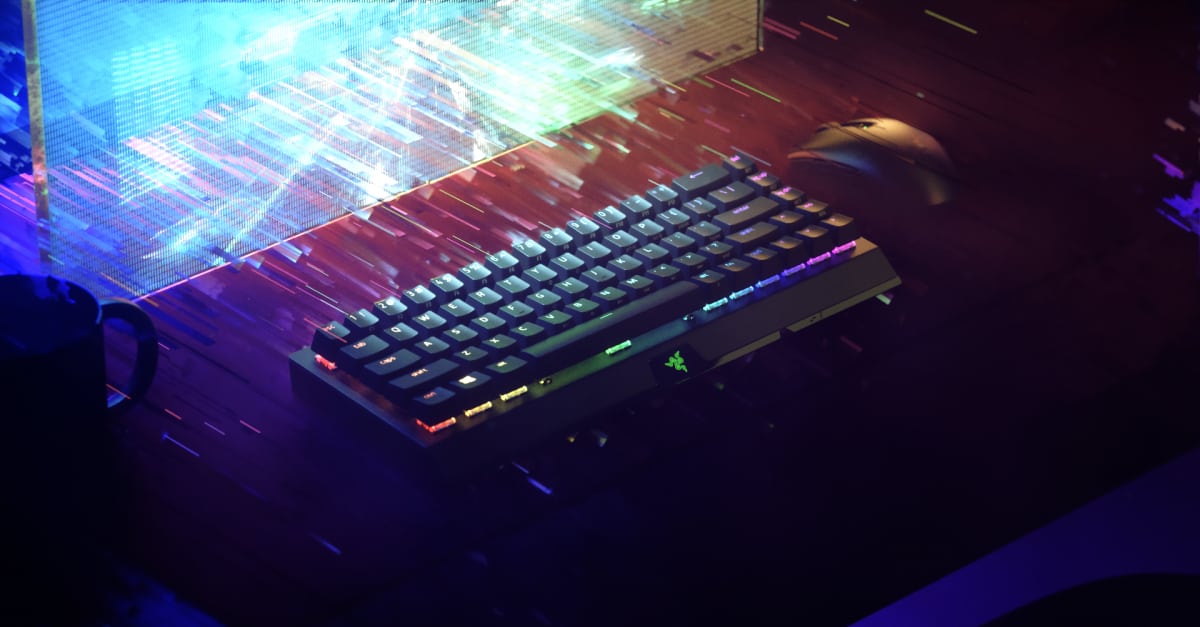 The Legendary Keyboard Evolves with the BlackWidow V3 Mini HyperSpeed