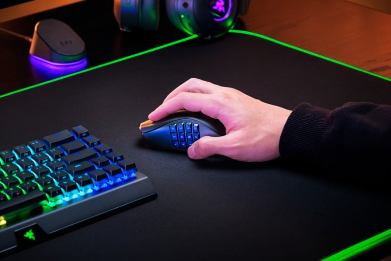 THE MMO KING IS BACK AND BETTER THAN EVER: RAZER LAUNCHES THE NEW RAZER NAGA V2 PRO