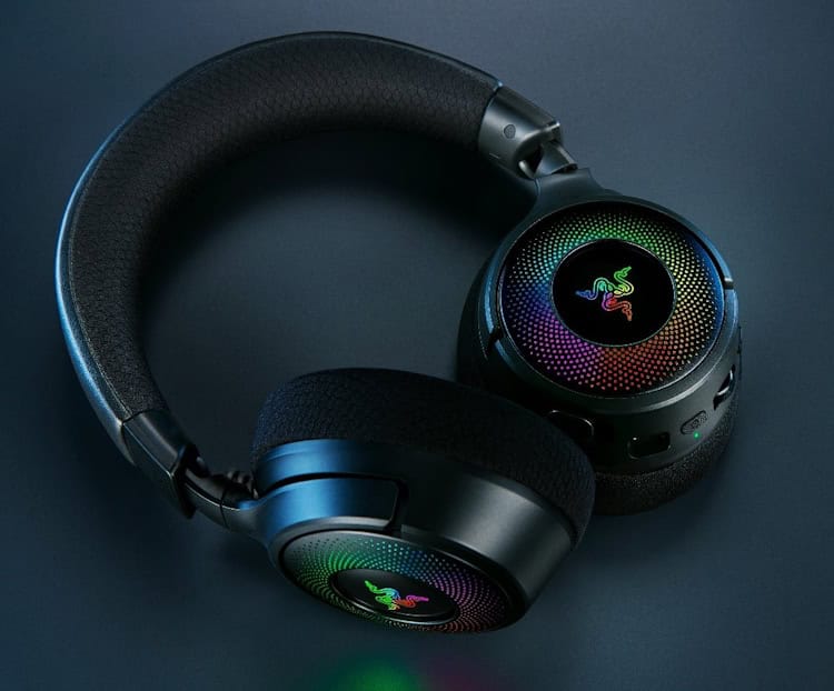 INTRODUCING THE RAZER KRAKEN V4 LINE 