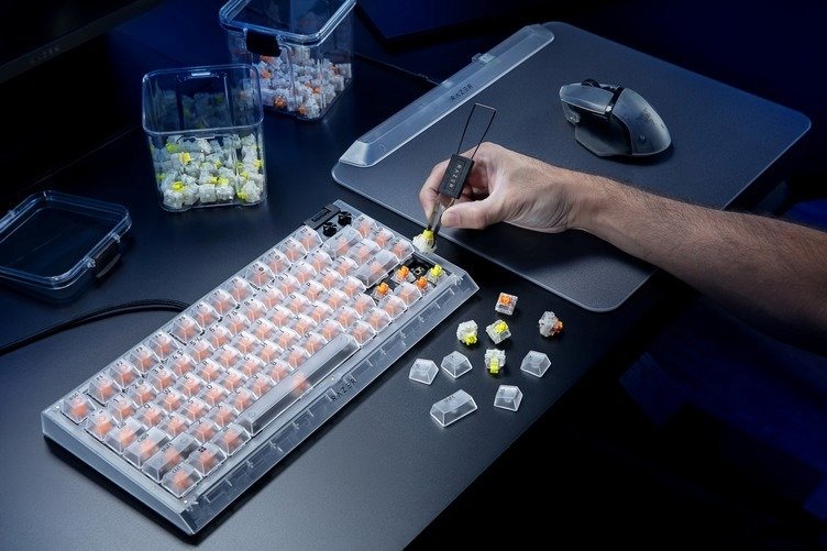 Razer Phantom White Collection – Retro Vibes. Modern Design. Now In White.