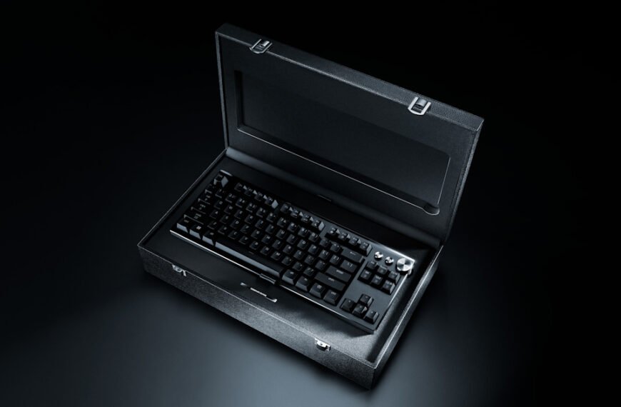 Razer Unveils The Huntsman Signature Edition