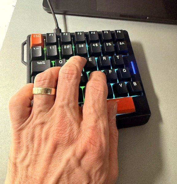 IMG 9785 Epomaker HE30 Hands‑On: Small Keyboard, Big Gameplay Shift