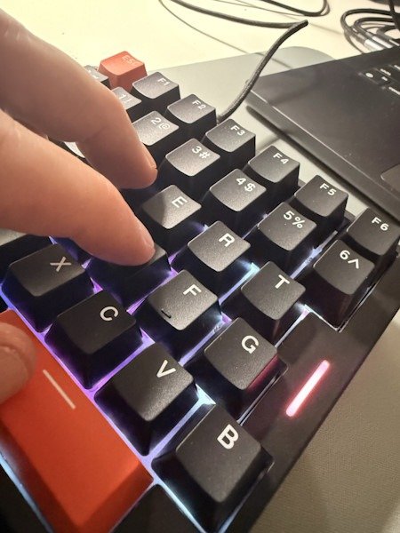 IMG 9787 Epomaker HE30 Hands‑On: Small Keyboard, Big Gameplay Shift