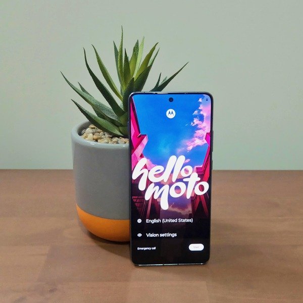 Motorola Edge 70: A Phone That Fits My Life