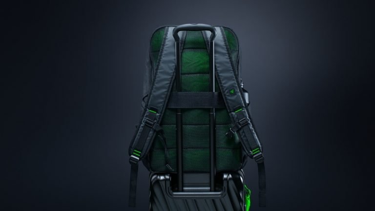 Razer Returns With The Rogue Backpack V4