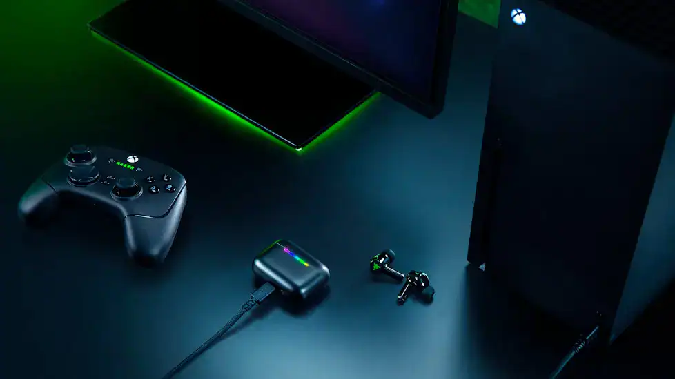 Razer Launches The Hammerhead V3 X Hyperspeed For Xbox And PlayStation