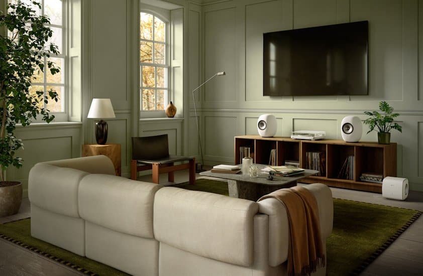 26 KEF LS LUXE Lifestyle Setting1 Mineral White KEF unveils LS LUXE, a wireless Hi-Fi speaker designed to be seen as much as heard