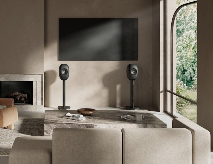 26 KEF LS LUXE Lifestyle Setting3 Eclipse Black with Stand KEF unveils LS LUXE, a wireless Hi-Fi speaker designed to be seen as much as heard